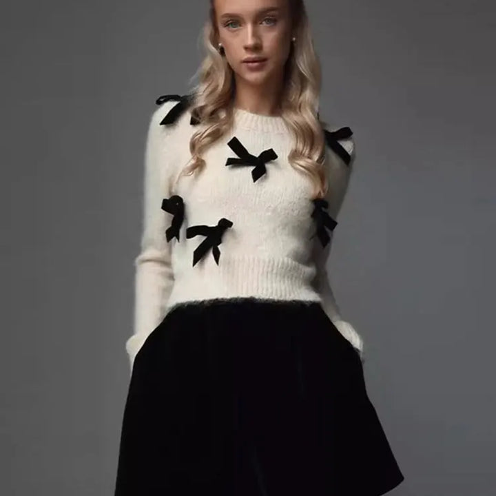 Zenit 3D Bow Round Neck Sweater